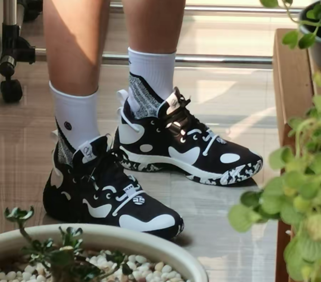 Giày Adidas Harden Vol. 6 J 'Black White' GV8775 - Ảnh 4