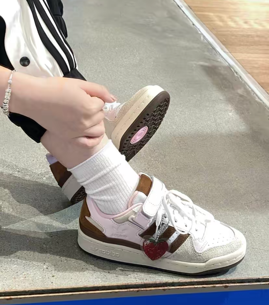 Giày Adidas Forum Low 'Chocolate To My Strawberry' GY6783 - Ảnh 4