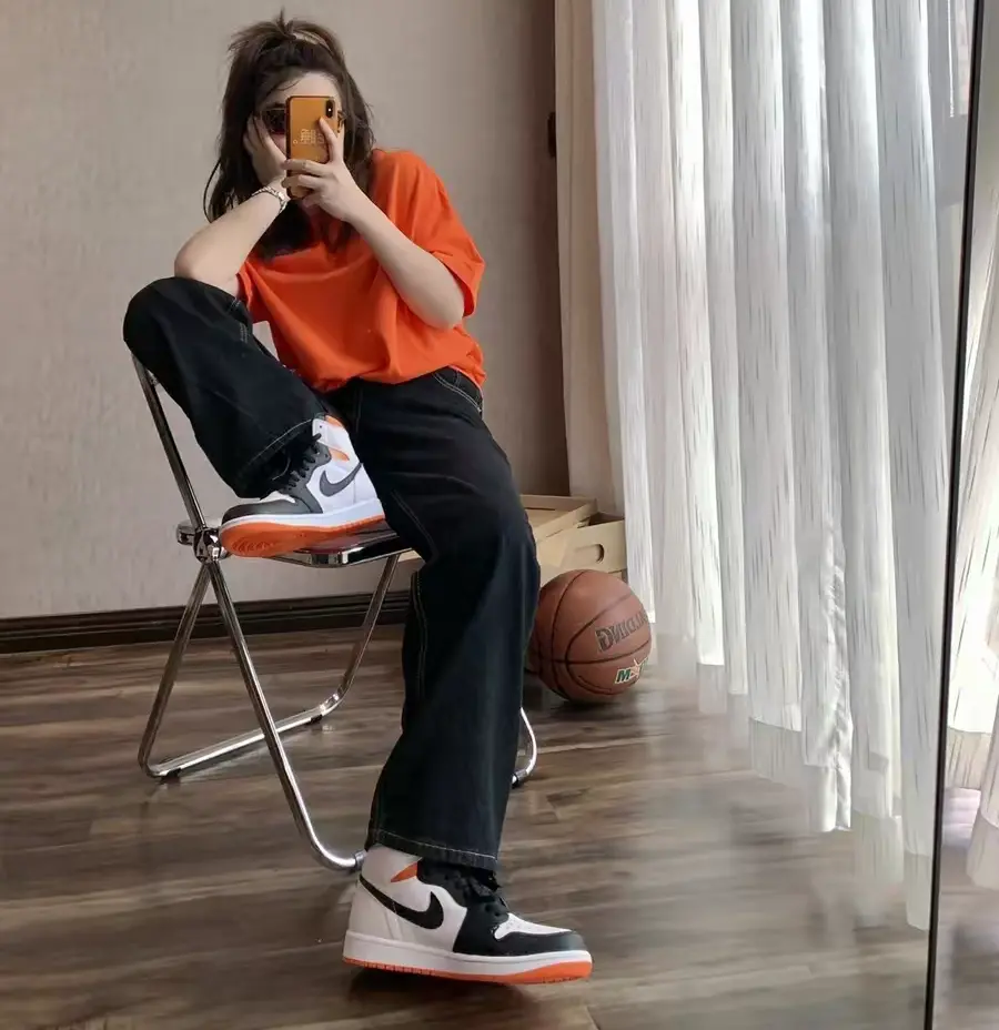 Giày Nike Air Jordan 1 Retro High OG 'Electro Orange' 555088-180 - Ảnh 9