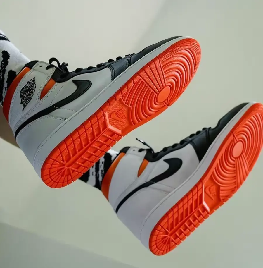 Giày Nike Air Jordan 1 Retro High OG 'Electro Orange' 555088-180 - Ảnh 7
