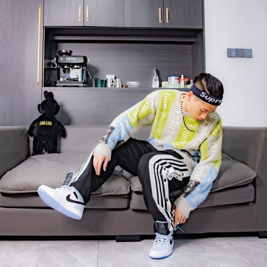 Giày Nike Air Jordan 1 Mid SE GS 'White Ice Blue' DV1337-104 - Ảnh 4