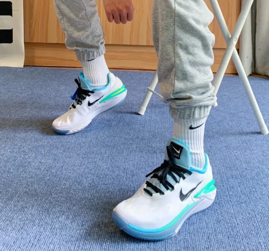 Alternative view of Giày Nike Air Zoom GT Cut 2 EP 'White Blue' FJ7063-103