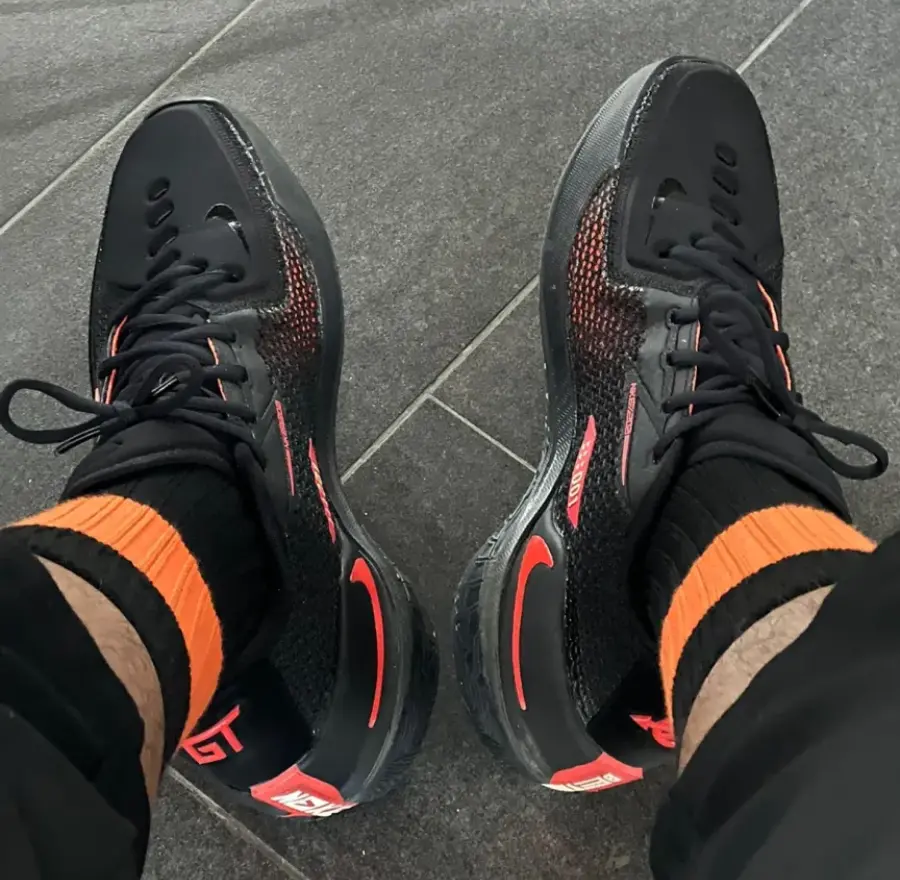 Alternative view of Giày Nike Air Zoom GT Cut 'Black Hyper Crimson' CZ0175-001