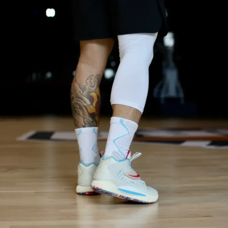 Alternative view of Giày Nike KD 14 'Multicolor' CZ0170-700