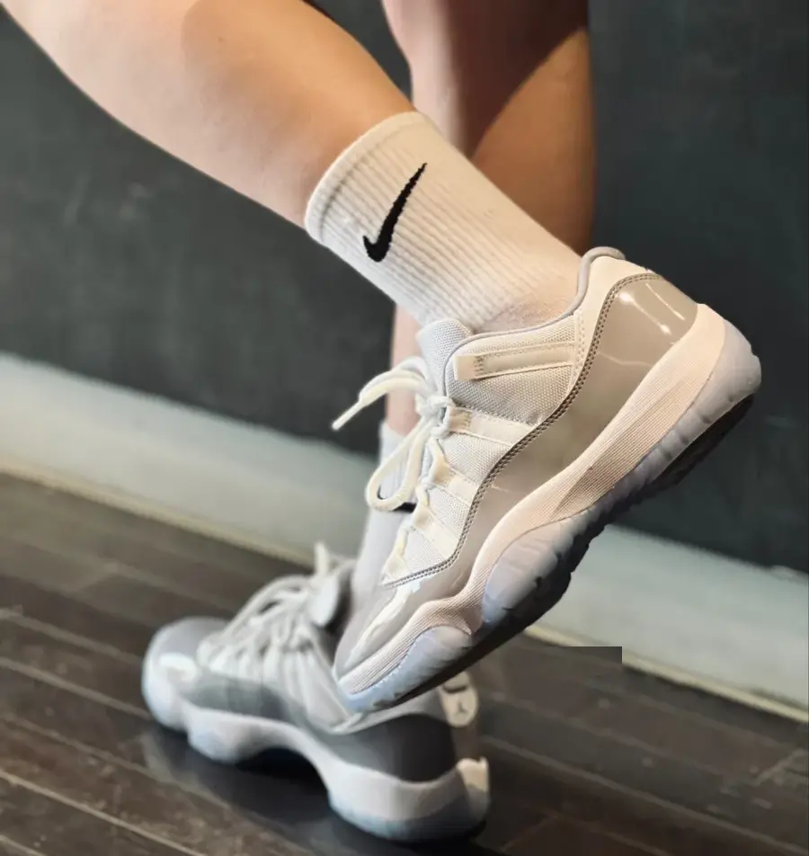 Giày Nike Air Jordan 11 Retro Low 'Cement Grey' AV2187-140 - Ảnh 4