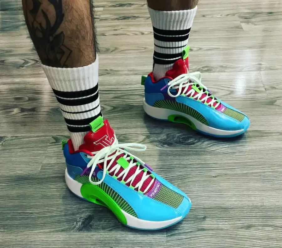 Alternative view of Giày Nike Jayson Tatum x Air Jordan 35 PF 'Greatest Gift' DD3667-400