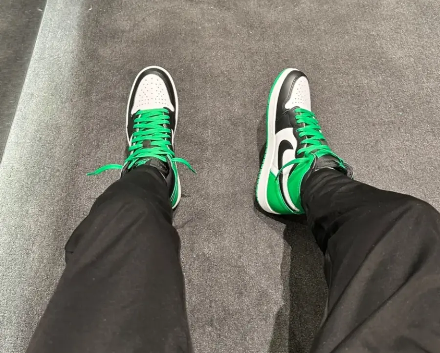 Alternative view of Giày Nike Air Jordan 1 Retro High OG GS 'Lucky Green' FD1437-031