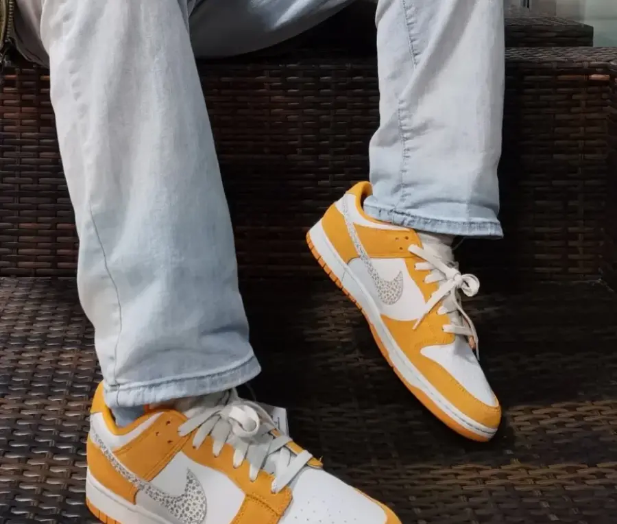 Alternative view of Giày Nike Dunk Low 'Safari Swoosh Kumquat' DR0156-800