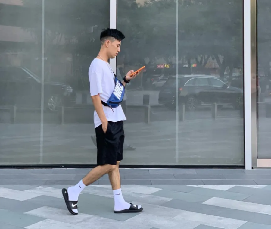 Dép Nike Stussy x Benassi 'Off Noir' CW2787-001 - Ảnh 3