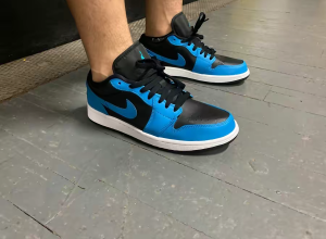 Alternative view of Giày Nike Air Jordan 1 Low 'Laser Blue' 553558-410