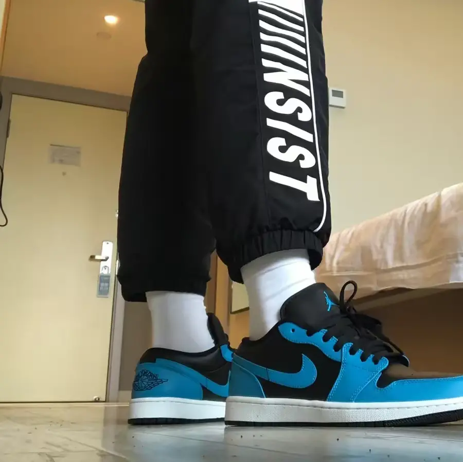 Giày Nike Air Jordan 1 Low 'Laser Blue' 553558-410 - Ảnh 7