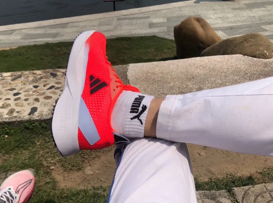 Alternative view of Giày Adidas Adizero SL 'Solar Red' GX9775