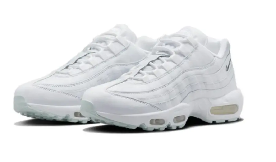 Giày Nike Air max 95 Receives A 'Triple White' FN7273-100 - Ảnh 4
