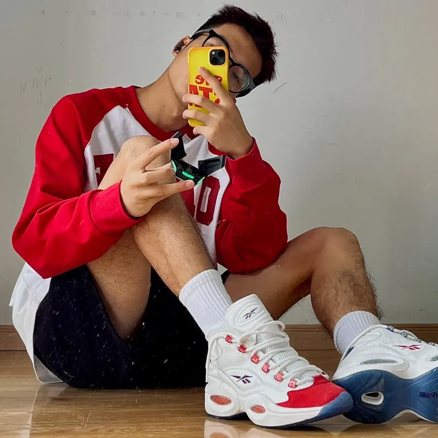 Alternative view of Giày Reebok Question Mid OG 'Red Toe' FY1018