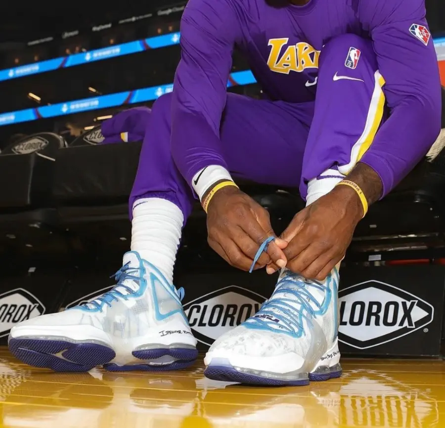 Giày Nike LeBron 19 'Space Jam' DC9338-100 - Ảnh 6