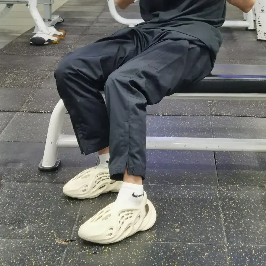Giày Adidas Yeezy Foam Runner 'Sand' FY4567 - Ảnh 3