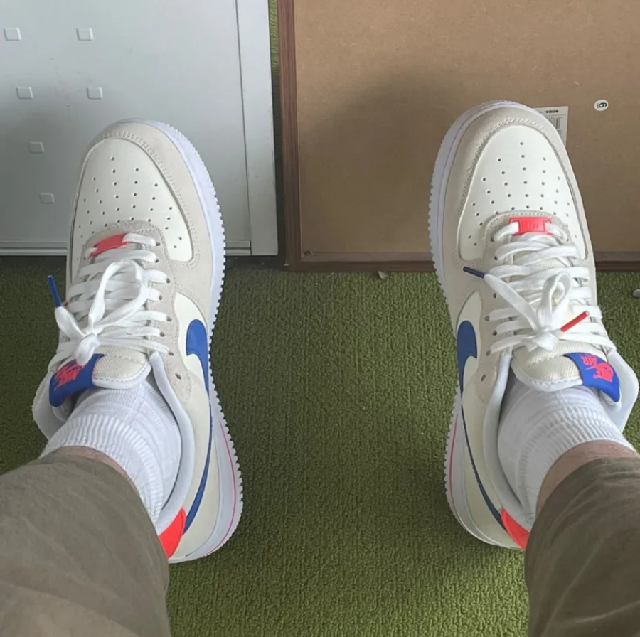 Giày Nike Air Force 1 '07 LV8 'Coconut Milk Hyper Royal' DM8314-100 - Ảnh 4