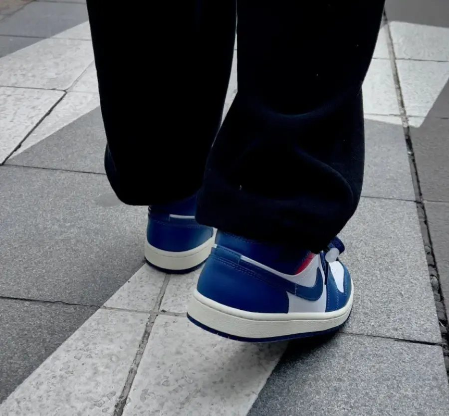 Giày Nike Air Jordan 1 Mid 'French Blue' BQ6472-146 - Ảnh 4