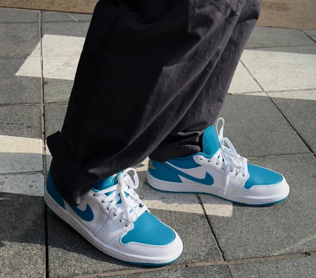 Giày Nike Air Jordan 1 Low 'Aquatone' 553558-174 - Ảnh 3