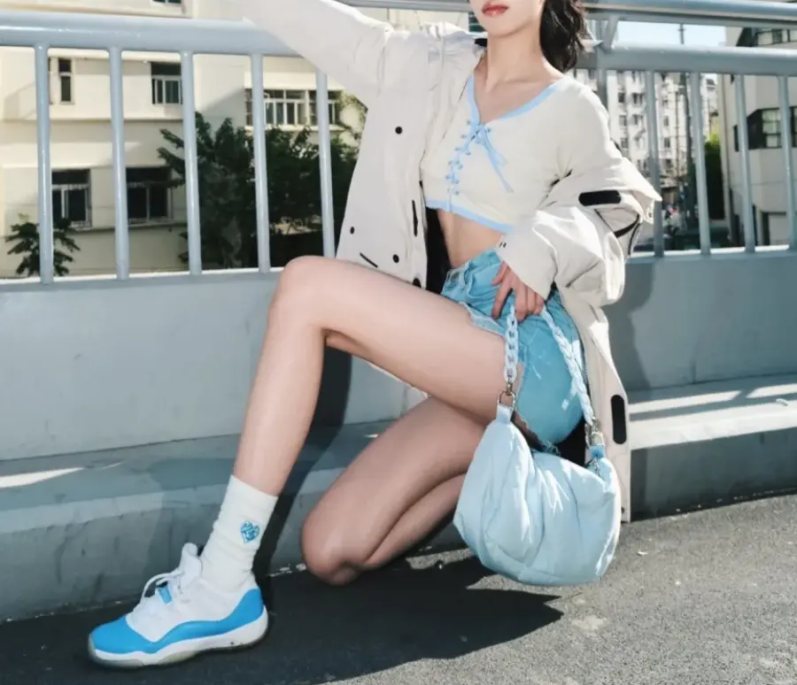 Giày Nike Air Jordan 11 Retro Low 'University Blue' 528896-106 - Ảnh 10
