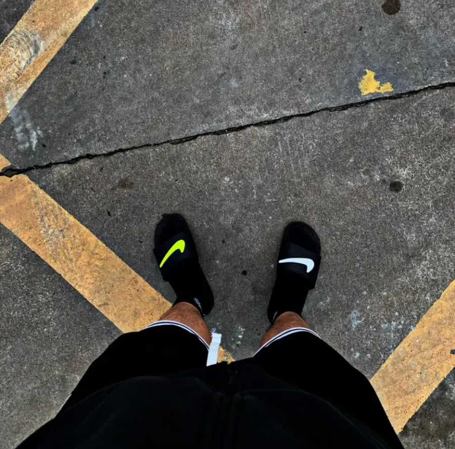 Alternative view of Dép Nike Kawa Slide GS 'Black' 819352-001