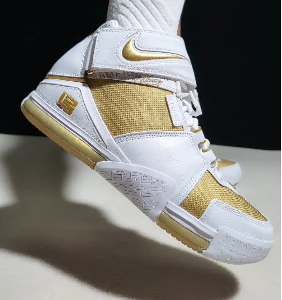 Alternative view of Giày Nike Zoom Lebron 2 Retro 'Maccabi' 2022 DJ4892-100
