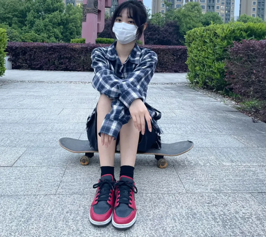 Giày Nike Air Jordan 1 Low GS 'Reverse Bred' 553560-605 - Ảnh 5