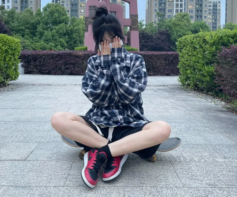 Giày Nike Air Jordan 1 Low GS 'Reverse Bred' 553560-605 - Ảnh 4