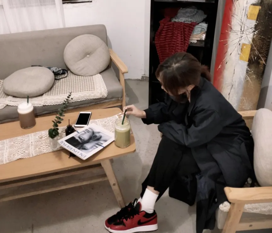 Giày Nike Air Jordan 1 Low GS 'Reverse Bred' 553560-605 - Ảnh 9