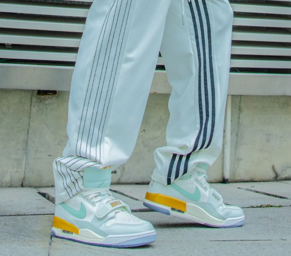 Giày Nike Air Jordan Legacy 312 'Sail Pistachio Frost' DR8486-131 - Ảnh 3