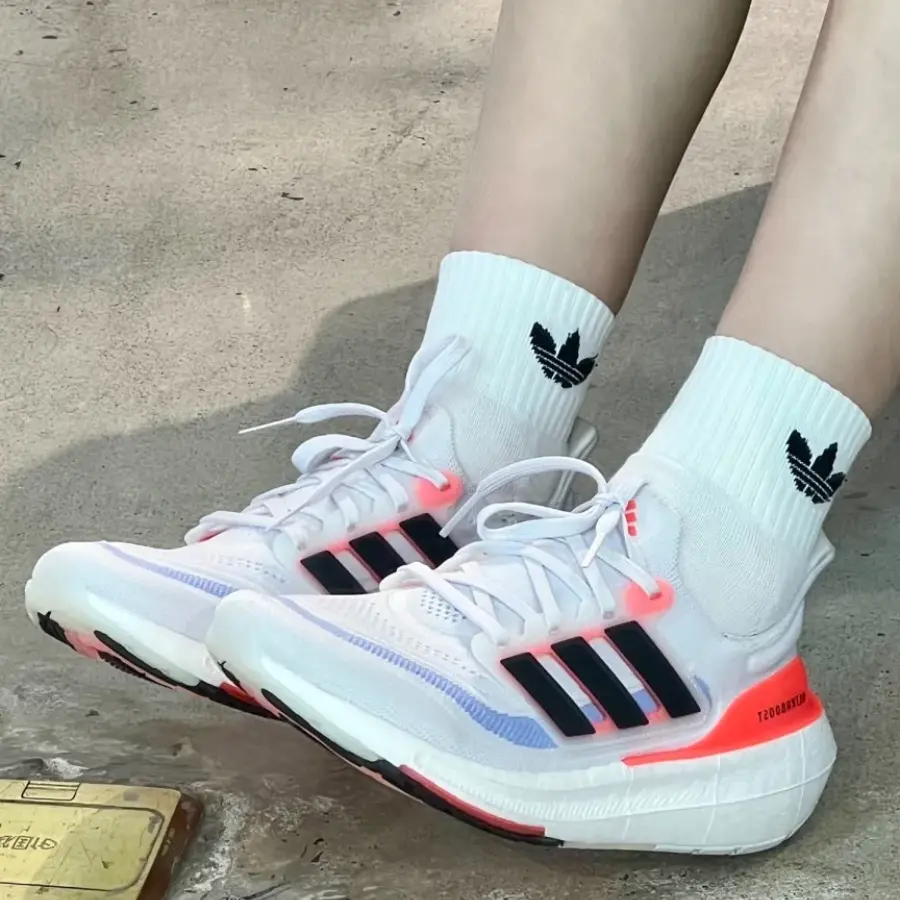 Giày Adidas Ultra Boost Light 'White Black Solar Red' HQ6351 - Ảnh 3