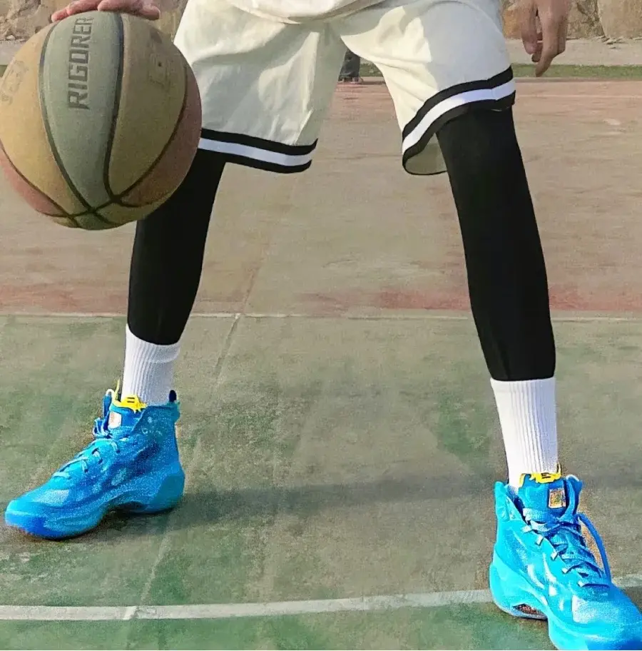 Alternative view of Giày Nike Zion Williamson Naruto Rasengan DX1690-400