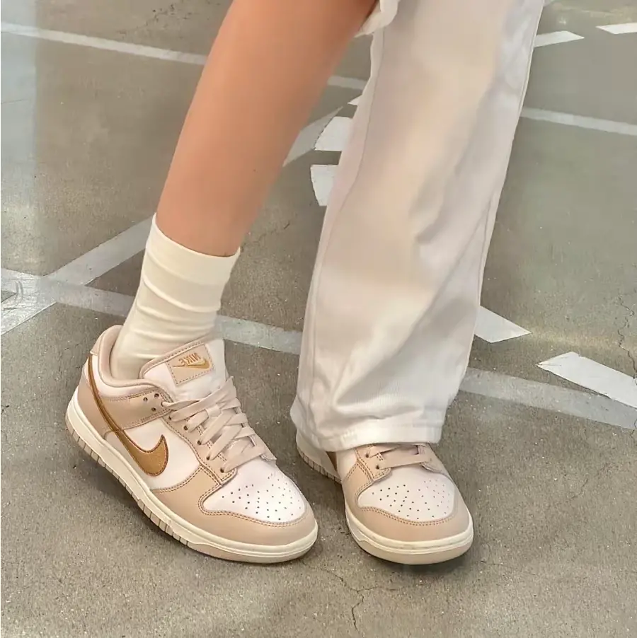 Giày Nike Dunk Low 'Phantom Metallic Gold' DX5930-001 - Ảnh 7
