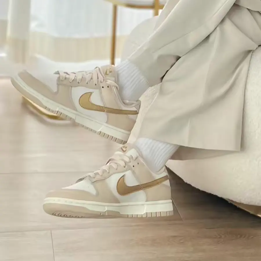 Giày Nike Dunk Low 'Phantom Metallic Gold' DX5930-001 - Ảnh 4