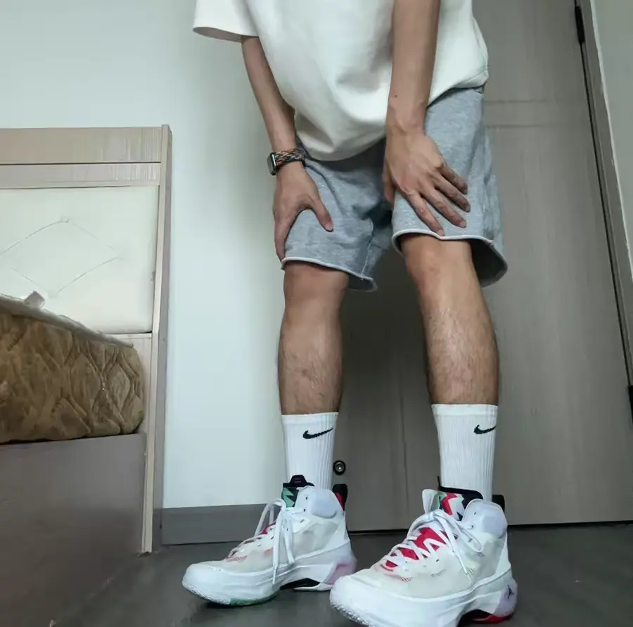 Alternative view of Giày Nike Air Jordan 37 'Hare' DD6958-160
