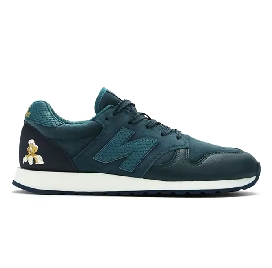 Giày THE BEAST x New Balance 520 Sneakers Blue WL520BN