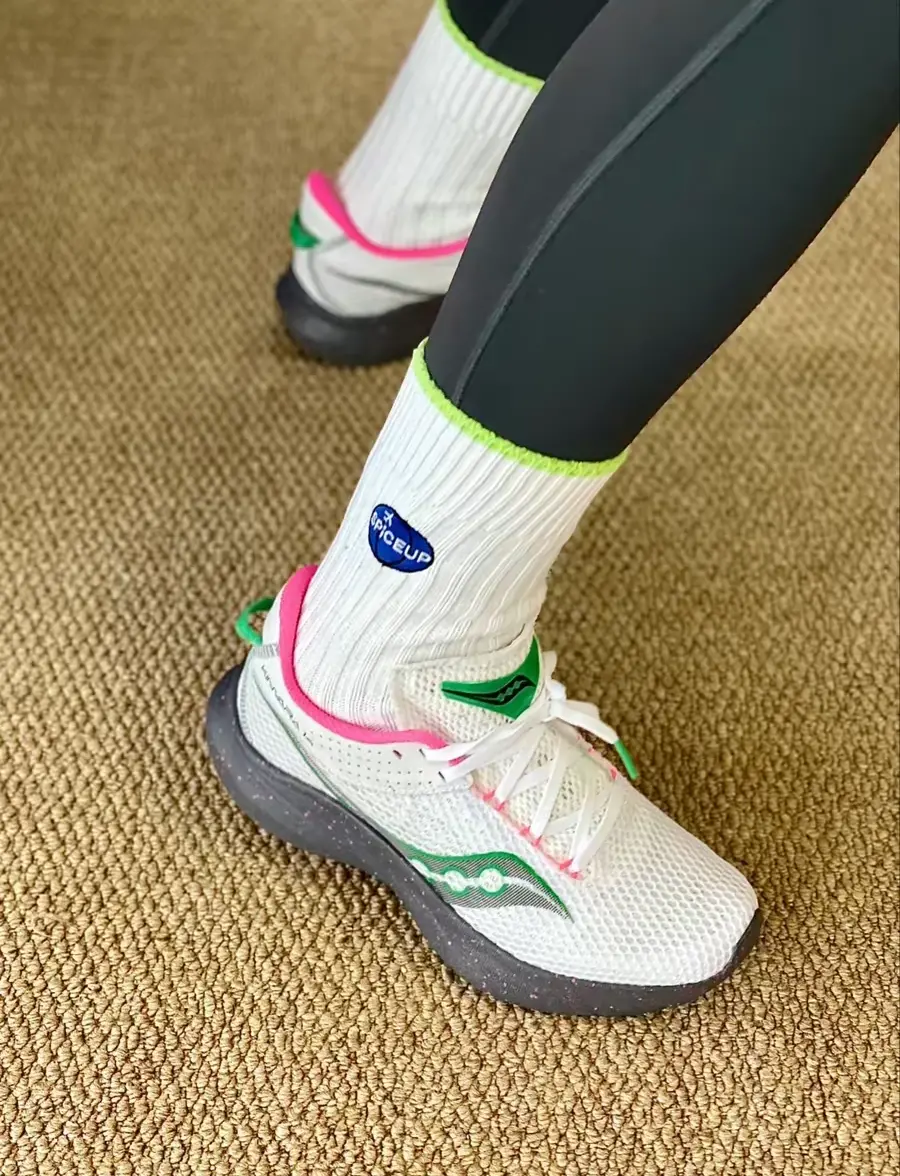 Alternative view of Giày Saucony Women's Kinvara 14 White S10823-85