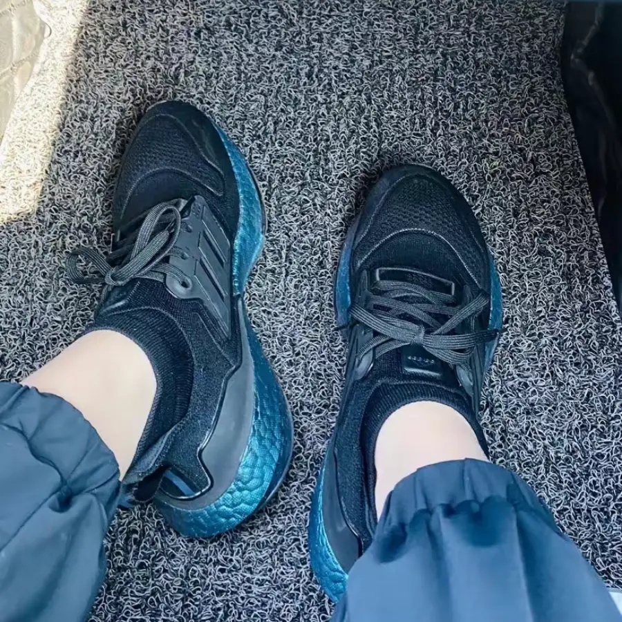 Giày Adidas Ultraboost 22 ‘Black Blue’ HP2989 - Ảnh 3