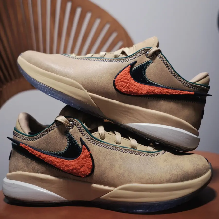 Alternative view of Giày Nike LeBron 20 'Four Horsemen' DV9090-200