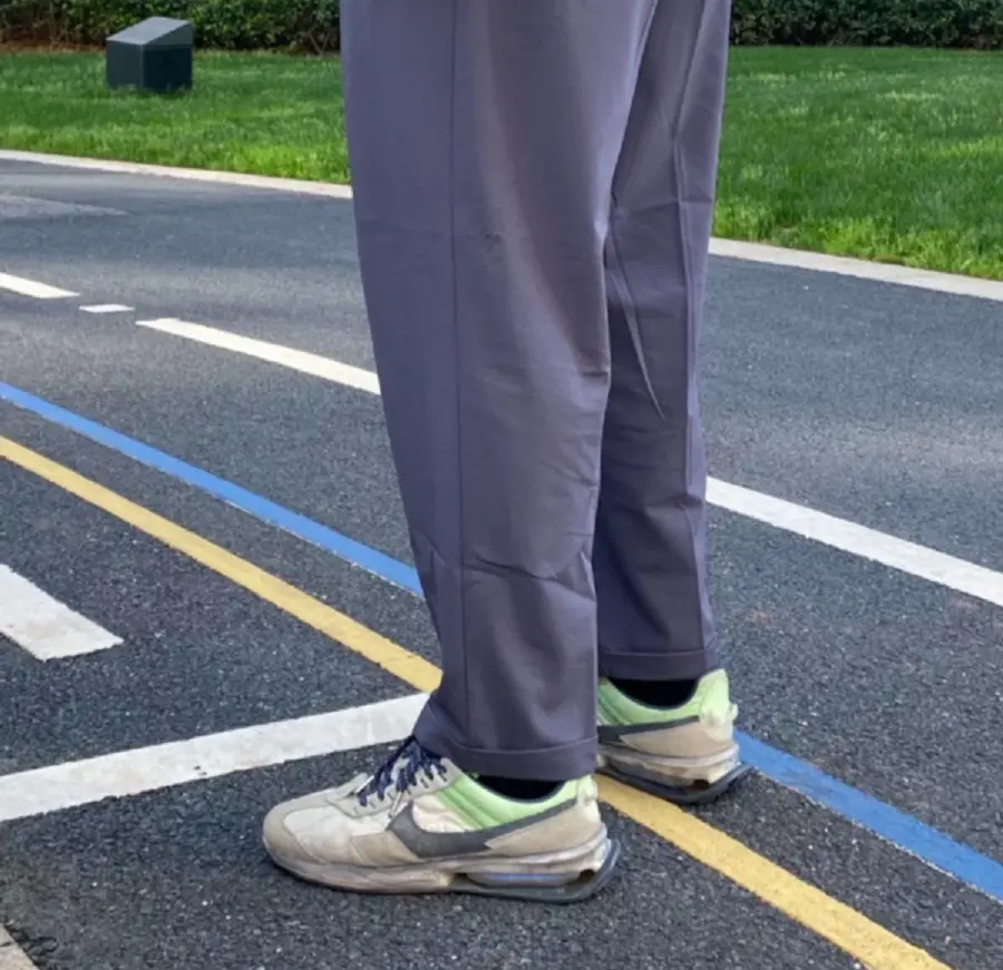 Alternative view of Giày Nike Air Max Pre-Day 'Off White Khaki Volt' DO2343-049