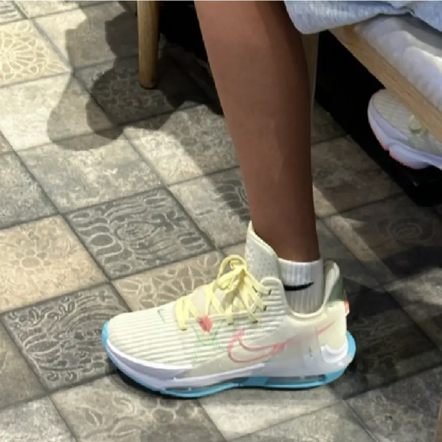 Giày Nike LeBron Witness 6 ‘Coconut Milk’ DC8994-103 - Ảnh 4