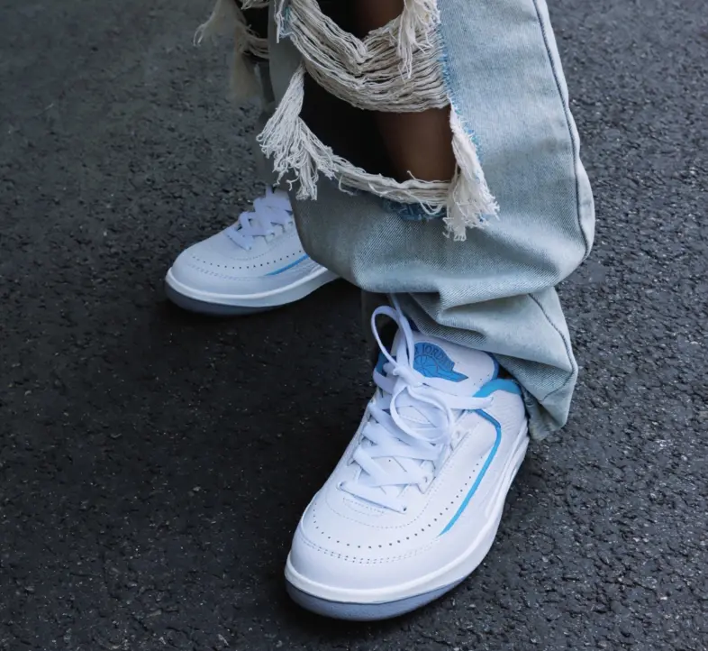 Giày Nike Jordan 2 Retro Low UNC (GS) Kids FJ6869-104 - Ảnh 4
