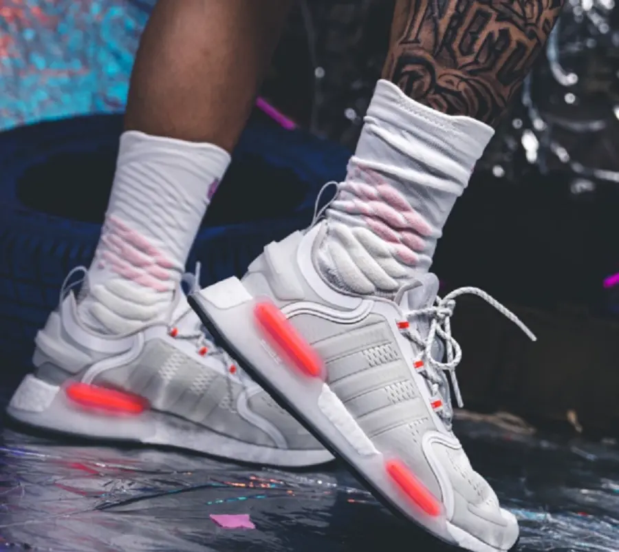 Alternative view of Giày Adidas NMD_V3 ‘Cloud White’ GX2089