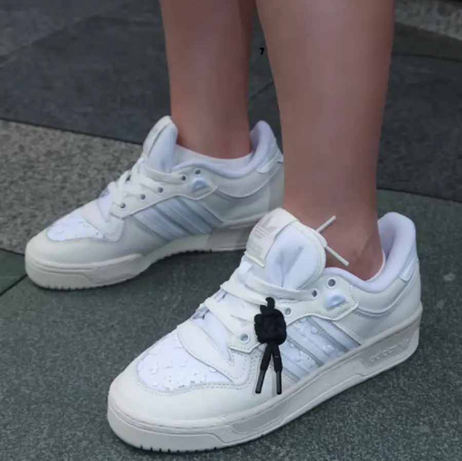 Alternative view of Giày Adidas Rivalry Low 86 ‘Off White’ HQ7021