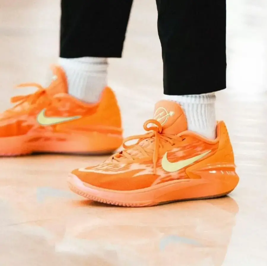 Alternative view of Giày Nike Zoom GT Cut 2 Arike Ogunbowale 'Bright Mandarin' FQ8704-800