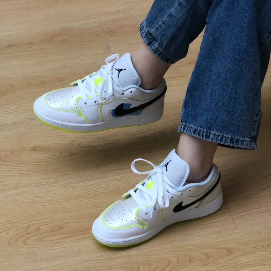 Giày Nike Air Jordan 1 Low SE 'Warped Swoosh' DV1324-117 - Ảnh 6