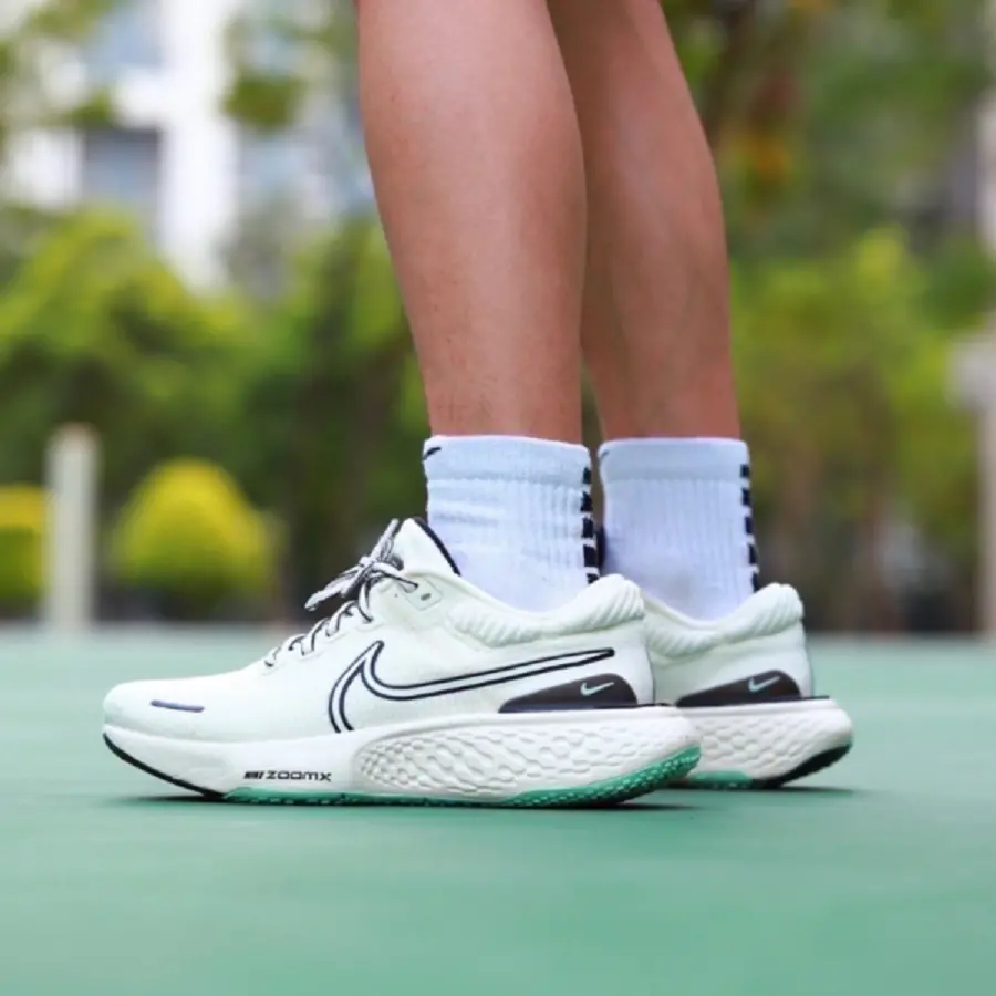 Alternative view of Giày Nike ZoomX Invincible Run Flyknit 2 ‘Sail’ DH5425-102