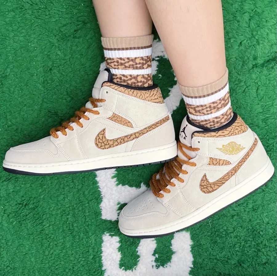 Giày Nike Air Jordan 1 Mid SE ‘Brown Elephant’ DZ4129-102 - Ảnh 3