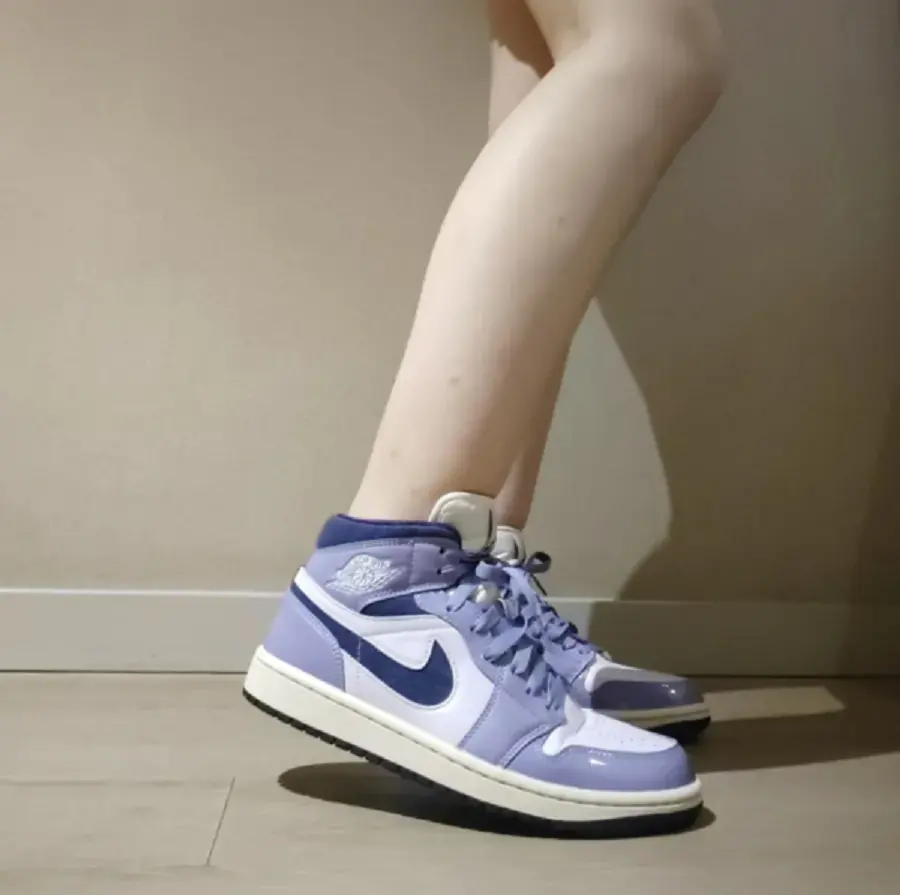 Alternative view of Giày Nike Air Jordan 1 Mid SE 'Sky J Purple' DZ3745-500