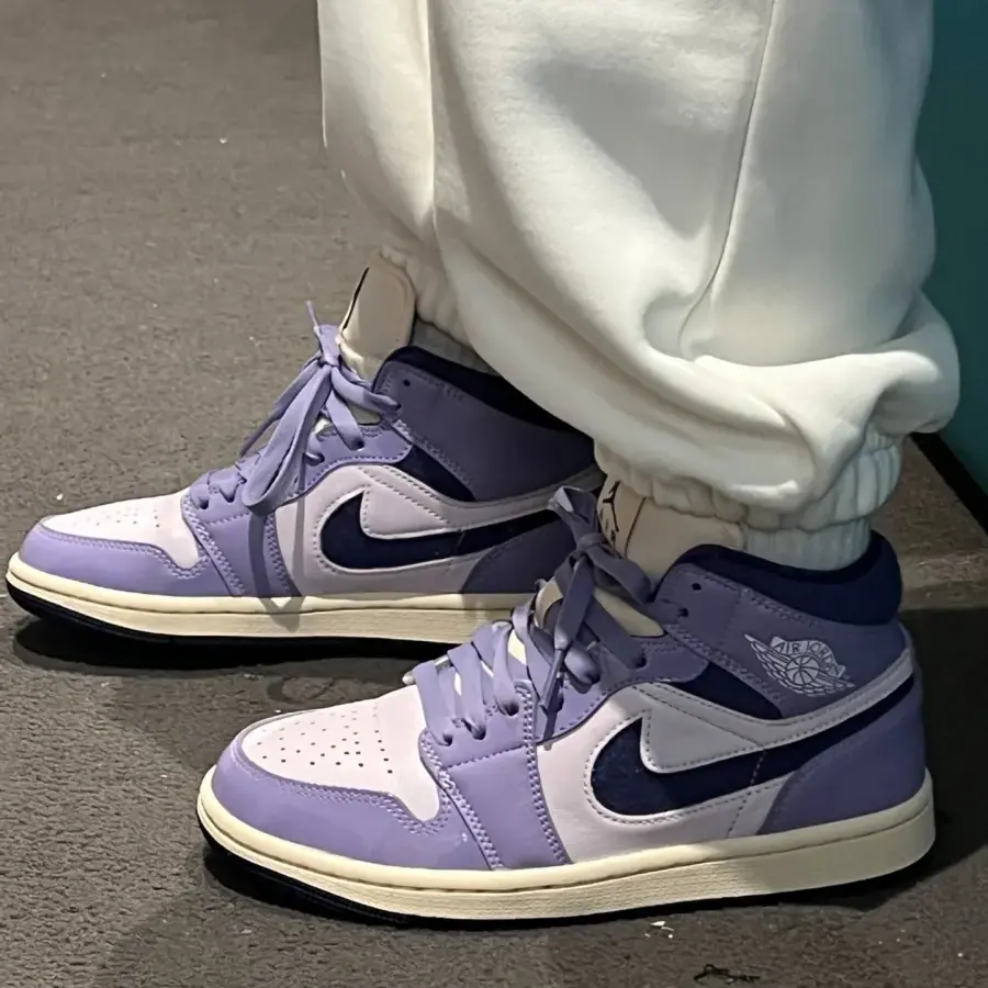 Giày Nike Air Jordan 1 Mid SE 'Sky J Purple' DZ3745-500 - Ảnh 3